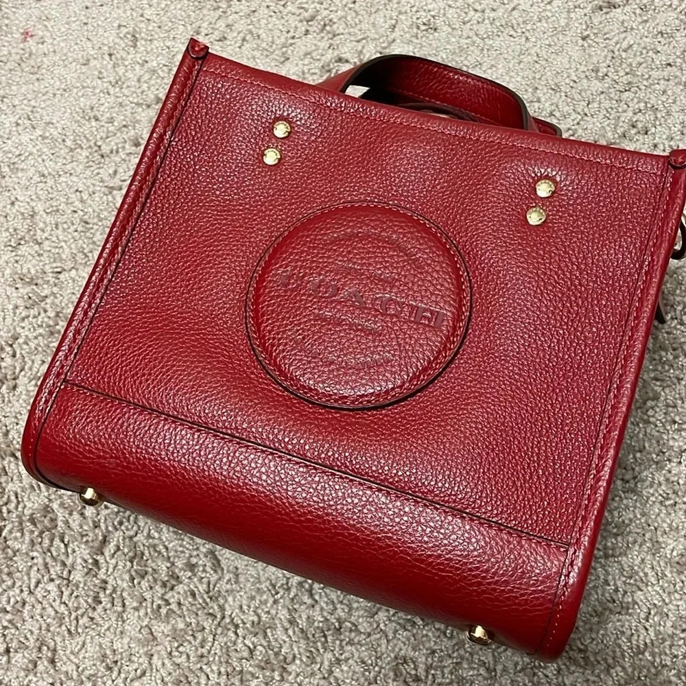 Dempsey Tote 22 With Coach Patch And Heart Charm